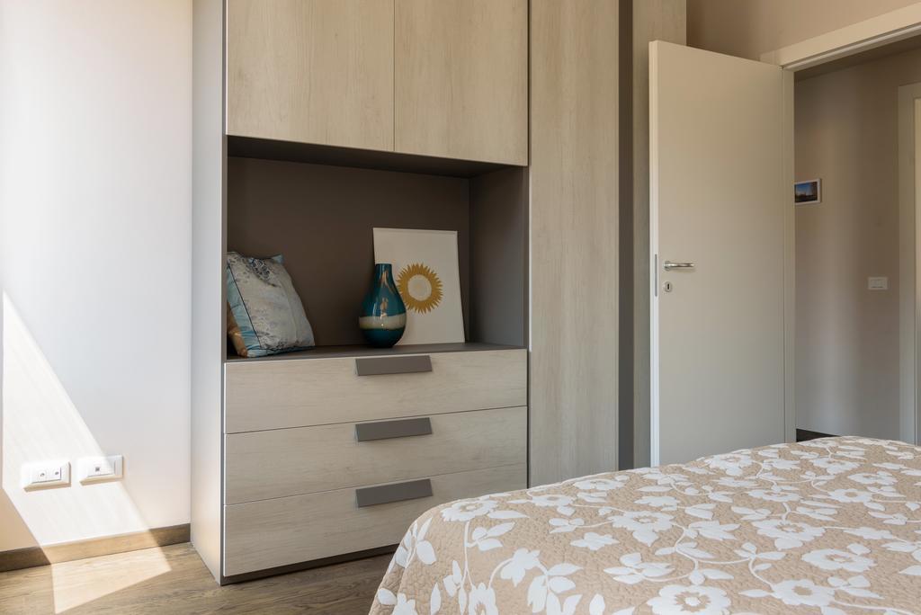 Numero Due Piazza Mazzini - BymyhomeinCôme Extérieur photo